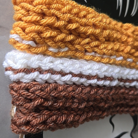 Handmade Knit Turban Headband - Picture 5 of 5